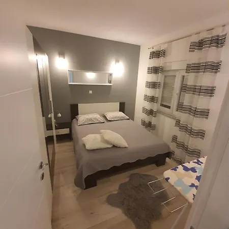 Apartament Frane
