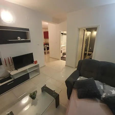 Frane Apartment